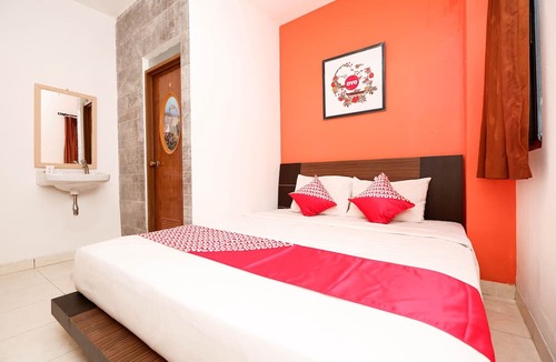 Semarang House | OYO 1251 Residence 8