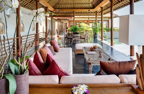 Bukit Bed & Breakfast | The Longhouse Jimbaran Bali