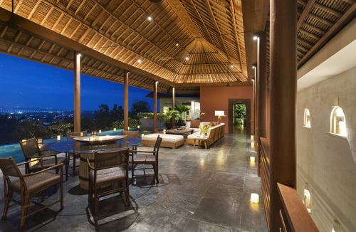 Bukit Bed & Breakfast | The Longhouse Jimbaran Bali