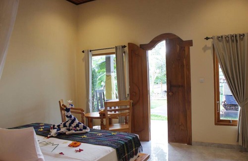 Pemuteran House | Kubu Padi Wooden House