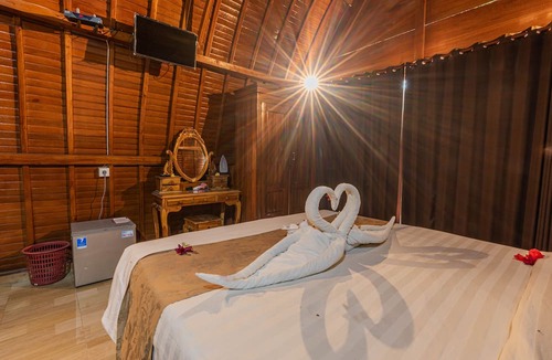 Sampalan House | The Peace Arta Bungalow