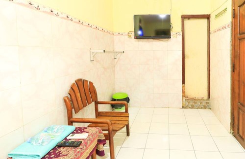 Bungurasih House | Dharmawati Homestay