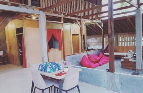 Sipura Island Hostel | Mentawai Bagus - Hostel