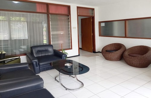 Sidomulyo Hotel | Vanda Villa Batu