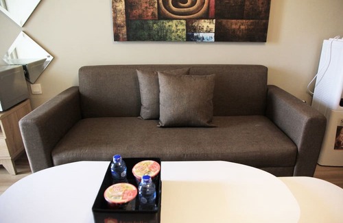 Bekasi Apartment | Deluxe and Comfortable The Springlake Summarecon Apartment