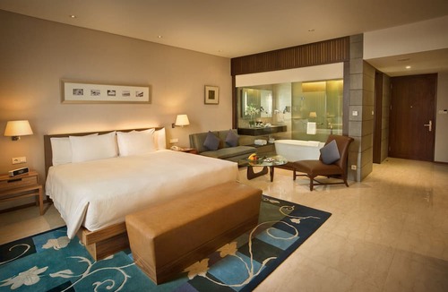 Bandung Hotel | Hilton Bandung