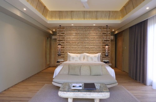 Jimbaran Hotel | Cross Bali Breakers