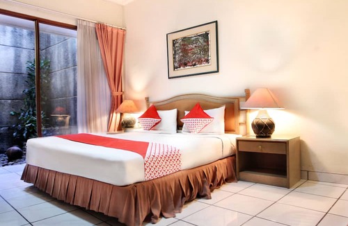 Lebak Bulus Hotel | Hotel O Puri Lotus