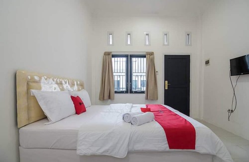 Jambi House | RedDoorz near Sultan Thaha Airport Jambi