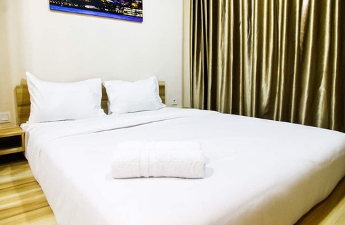 Cikarang Apartment | Modern Style The Oasis Studio Apartment with Comfortable Sofa