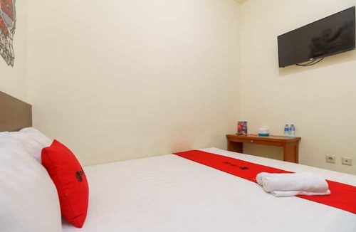 Tanjung Duren Utara Hotel | RedDoorz @ Tanjung Duren