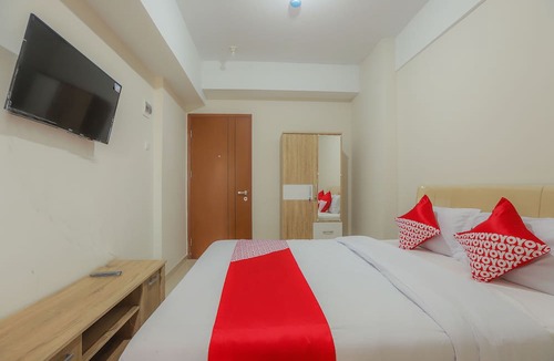 Depok Hotel | OYO 630 Green Lake View Cimanggis