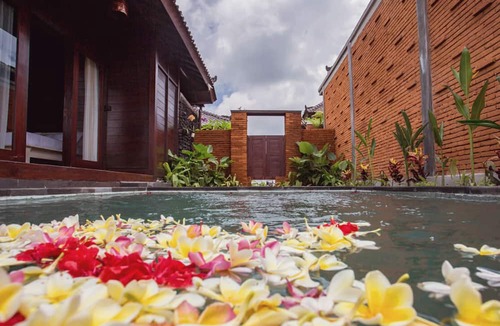 Kenderan Bed & Breakfast | Kayangan Villa Ubud