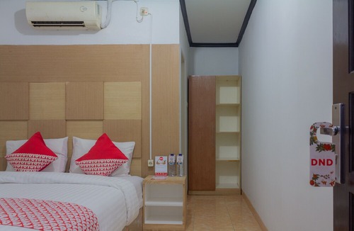 Gambir Hotel | OYO 649 K68 Residence