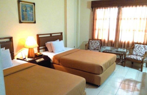Madiun Hotel | Hotel Merdeka Madiun