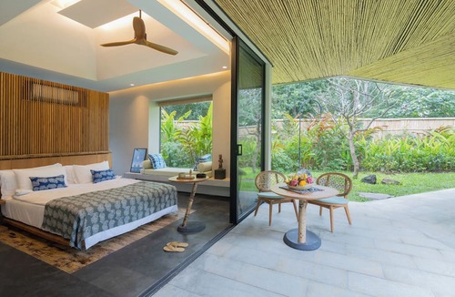 Batuan Hotel | The Bali Purnati Center For The Arts