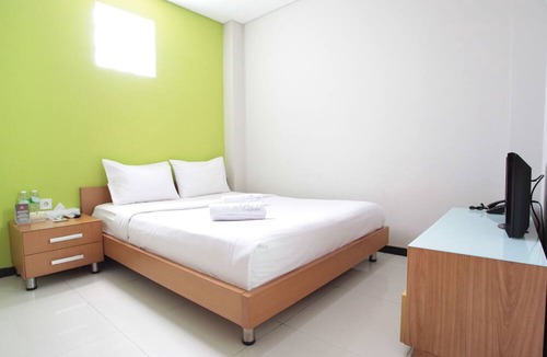 East Jakarta Hotel | LeGreen Suite Tebet