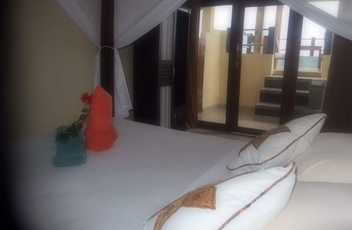 Amed House | Bukit Indah Home Stay