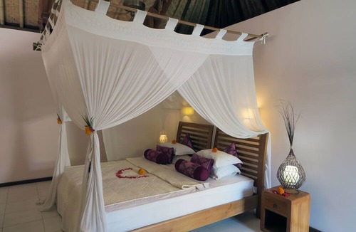 Tejakula Hotel | Cili Emas Oceanside Resort