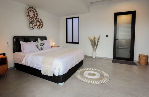 Kediri House | D'Kenyeri Villa by Aayan