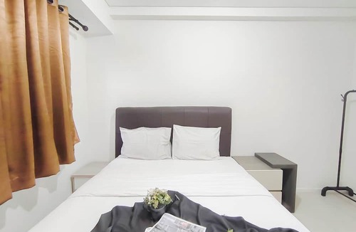 Bandung Apartment | White Tone 1Br For 2 Pax At Parahyangan Residence