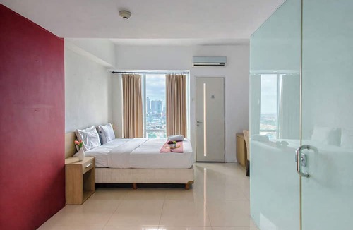 Siwalankerto Apartment | Cozy Living Studio At The Square Surabaya Apartment