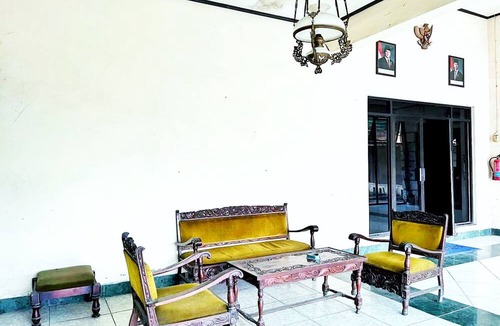 Semarang Utara Hotel | OYO 95141 Tanjung Mas Hotel