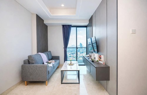 Old Jakarta Apartment | Chic And Lovely 2Br At Apartment Capitol Suites