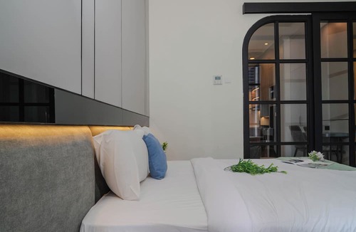 Old Jakarta Apartment | Urban Grey 1Br At Sudirman Suites Apartment