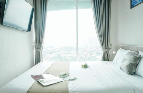 Pekayon Jaya Apartment | Pleasant And Relaxing 2Br Apartment Grand Kamala Lagoon