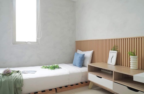 Jatinegara Apartment | Pleasant White 3Br At Bassura City Apartment