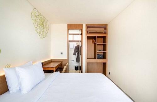 Batu Bolong Bed & Breakfast | BLive Coliving Canggu