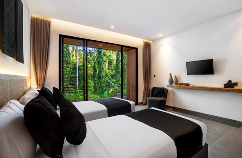 Pejeng Kawan Villa | 12BR St. Monica Kala