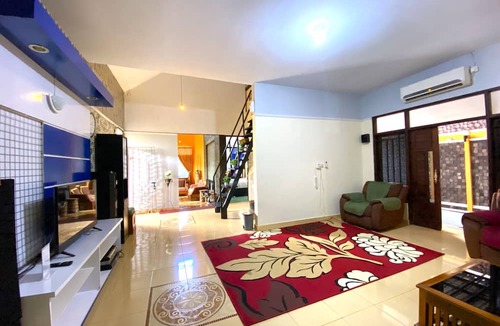 Ngaglik House | Homestay Jogja Dekat UII By Simply Homy