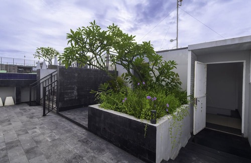 Legian Hotel | Palette Hotel near Padma