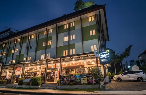 Legian Hotel | Palette Hotel near Padma