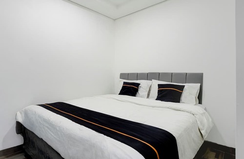 Central Jakarta Hotel | Capital O 94914 Kemayoran Guest House