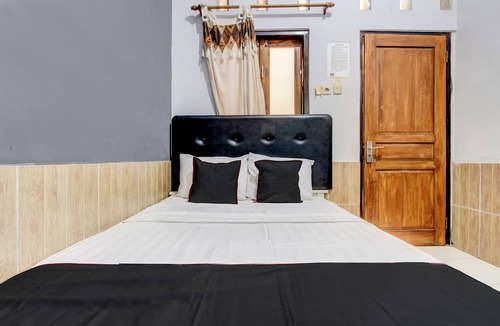 Laweyan Hotel | OYO 94881 Griya Barokah Syariah