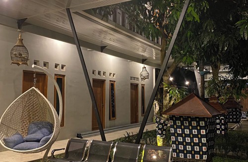 Prambanan House | Riffa Homestay Syariah