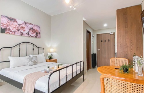 Kedungmanggu Apartment | Studio with View at Royal Sentul Park