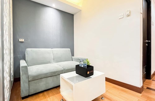 Jatinegara Apartment | Good Location Studio At Apartment Tamansari The Hive Near Lrt Station