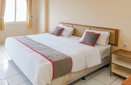 Pekayon Jaya Hotel | Capital O 94796 Apartment Mutiara Bekasi