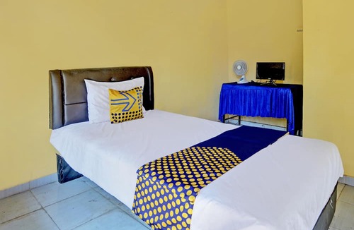 Banyuwangi Hotel | SPOT ON 92480 Iwn Homestay Syariah