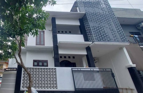Dinoyo House | Shini Guest House