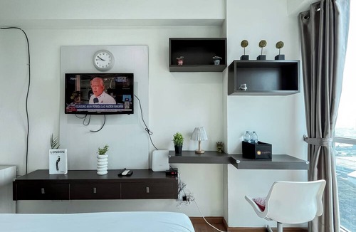 Kayu Putih Apartment | Neat Studio Room At Tifolia Apartment