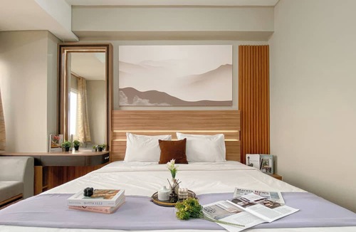 Kedungmanggu Apartment | Modern Scandinavian Studio At Lrt City Sentul - Royal Sentul Park Apartment