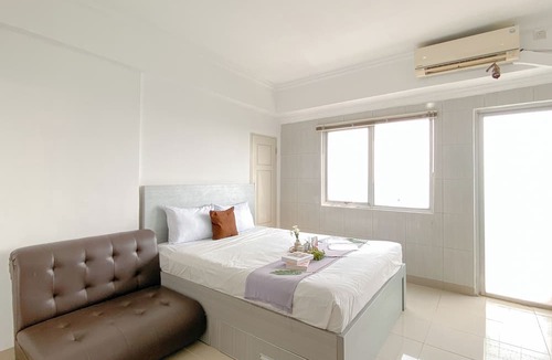 Depok Apartment | Warm And Good Studio Room At Park View Condominium Apartment