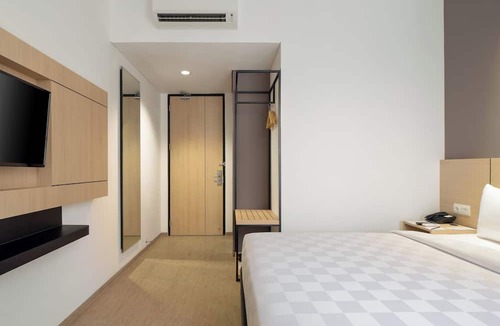 Melawai Hotel | Hotel 88 Blok M Jakarta by WH
