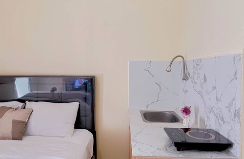 Rawasari Apartment | Nice Studio Green Pramuka City Apartment near Shopping Center