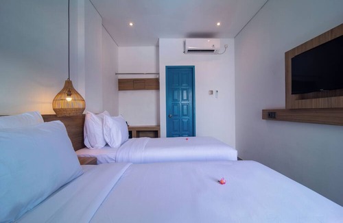 Batu Bolong Hostel | Sunset Paradise Canggu